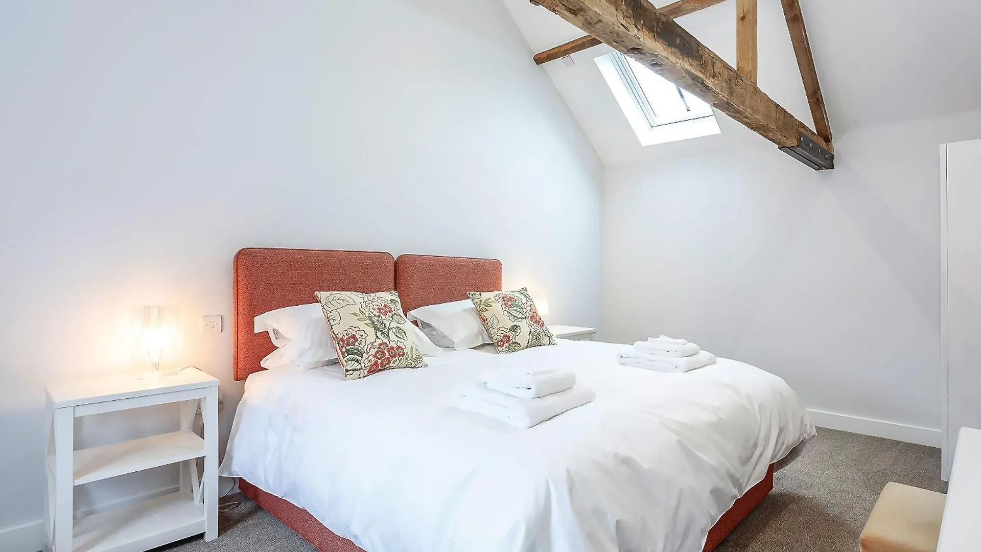 Westfield Stables Villa Green Hammerton 0*,  United Kingdom